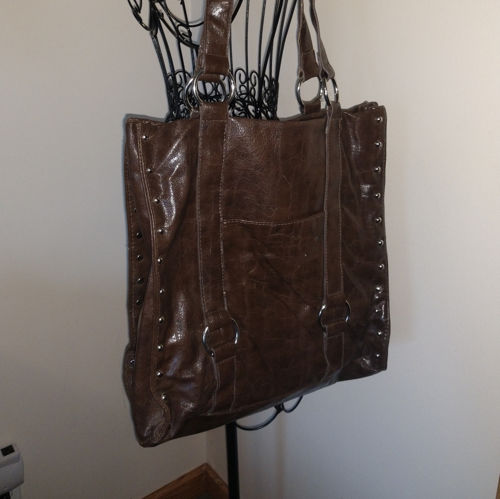Brown tote